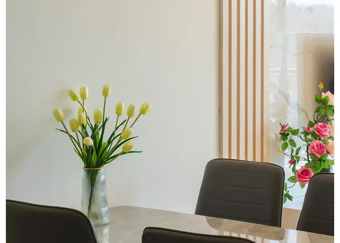 Bay Premium Near Marina - Căn Hộ Chung Cư Cao Cấp 2 Ngủ Hướng Vịnh * Hạ Long